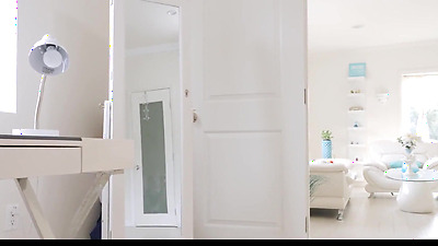 FuckXtra - Stud fucking petite chick Jamie Jetts sweet muffin in mid air