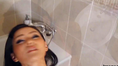 Jordi & Her Big Shaft Creeps On Exotic Lil' Rae!