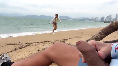 I see you jerking off to me and I want to help you cum! - Dick flashing on public beach