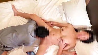 A viewing event for my beloved wife in front of three men. Insertion! Face sitting! Bukkake! Pregnant woman's pussy 2