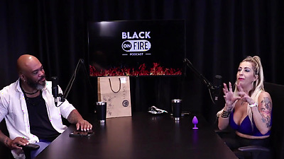 Clients come back because they don't just give sex, she masturbated since she was young, she had a client who was a bank robber, and she wanted to pay with a blowjob - Julia Fontanelli (WATCH ON: SHEER/RED)