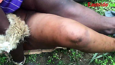 The hunter fucked outdoor with the Kings wife