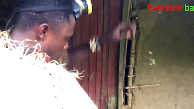 The hunter fucked outdoor with the Kings wife