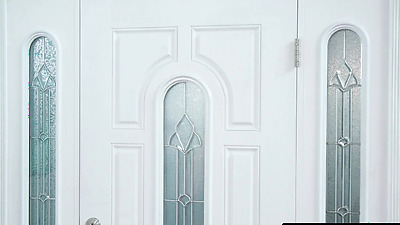 MOMMY'S CHICK - Bully Chick Emily Willis Fucks MILF Lauren Phillips With Her Stepmom To Redeem Herself