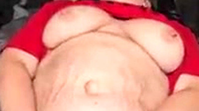 Milf cums with big tits ans big orgasm