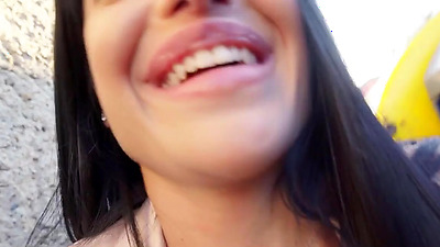 Skinny Russian Bus Stop Pickup - Ara Mix, Martin Gun