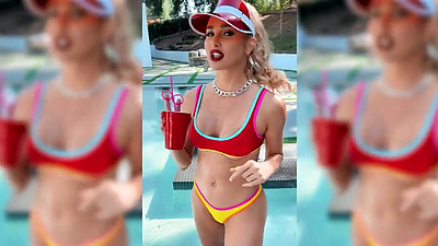 Pretty Kenzie Anne Masturbating In A Luxury Yard