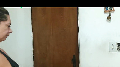 I asked to fix the shower and the mechanic wanted to fuck my pussy