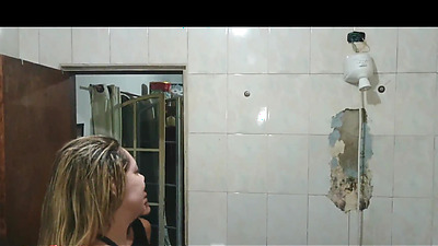 I asked to fix the shower and the mechanic wanted to fuck my pussy