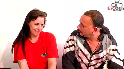 Natural Mature Woman Wants A Threeway