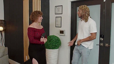 Prime Real Estate! Thick MILF Sara Jay Gets Dicked By Derek Savage!