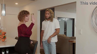 Prime Real Estate! Thick MILF Sara Jay Gets Dicked By Derek Savage!