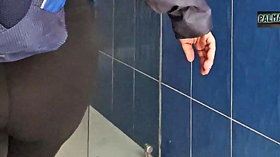 Foreigner, chubby, big-assed and busty, recently arrived, shows me her tits to get a job. Then we met on the street to go to a hotel to pick up.