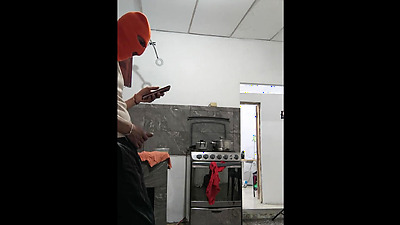 Big shaft!! My fantasy is to fuck my stepsister. I masturbate after seeing her in a sexy skirt.