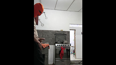 Big shaft!! My fantasy is to fuck my stepsister. I masturbate after seeing her in a sexy skirt.