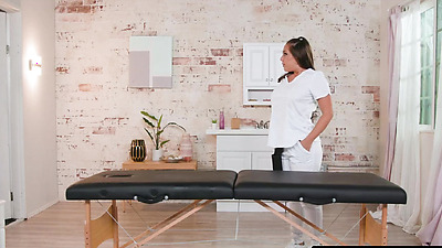 ALL CHICK MASSAGE - Sexy Jenna Hard Scissoring During Massage With Her Client Jenna Foxx - Sexy Ebony