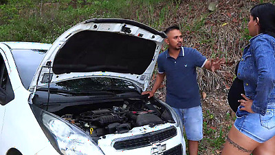 Mechanic repairs a sexy MILF's car in exchange for fucking her - Tommy Miller