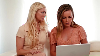 Big tits lesbian milf making petite girlfriend squirt