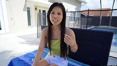 Vietnamese Evie Ling Spin Fucked By Jmac In The Garden