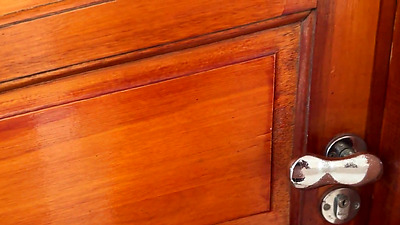 I fucked the hot real estate agent who showed me the apartment