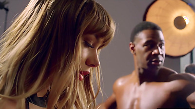 Deeper. Naomi & Ashley Have Intense Threeway At Photoshoot - Ashley Lane