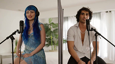 Big Bootied Baddie Jewelz Blue Gets Piped by Her Hot Blind Date