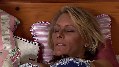 Lesbian Hitchhikers - Lexi Belle