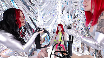 5-way Asstronauts With Taylor, Lorelai, Bunny, Sabien And Aspen