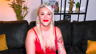 Alysha, 26, Dreamed Of Having Two Men At Her Feet