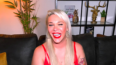 Alysha, 26, Dreamed Of Having Two Men At Her Feet