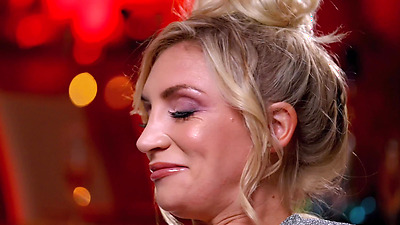 Histoires Vraies: Mère Noël Allume Les Bûches