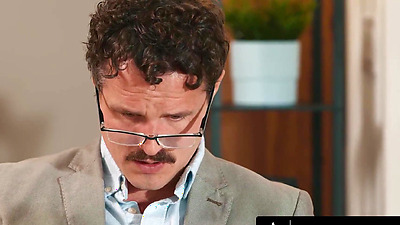 MODERN-DAY SINS - Pervert Therapist Is OBSESSED With Redhead MILF Lauren Phillips's Stunning Body