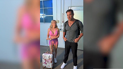 WIFEY Bride Danielle Renae Gets Stretched Out In 5-BBC Gangbang While Hubby Watches