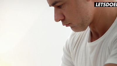 Thicc PAWG Chloe Lamour Turns Massage Into Romantic Sex - WHITEBOXXX