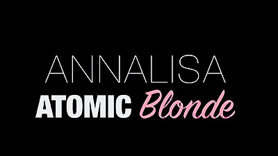 Blonde Slutty Wife Gets Fucked by the Delivery Guy