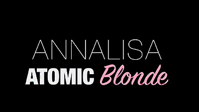 Blonde Slutty Wife Gets Fucked by the Delivery Guy