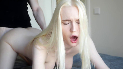 Truth or Dare with a Roommate Ended Up With Her Pussy Being Creampied