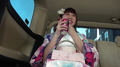 Hidden big breasts G cup 20-year-old on the way home from coming-of-age ceremony 1