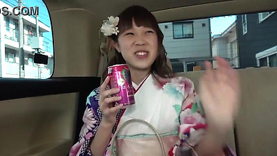 Hidden big breasts G cup 20-year-old on the way home from coming-of-age ceremony 1