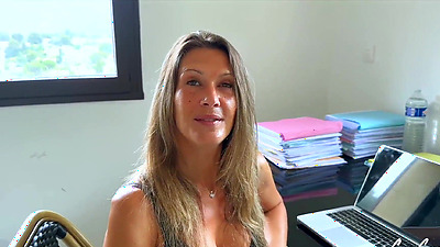 Milena, busty milf, wants to fuck