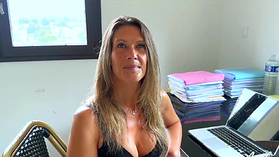 Milena, busty milf, wants to fuck