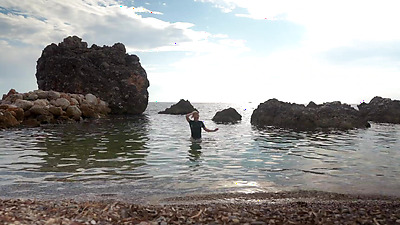 Stepson, take off the condom and cum in my wet pussy, it will be the best holiday at the seaside