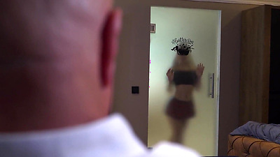 Girls begging old men to fuck them... The best age gap porn only at Oldje