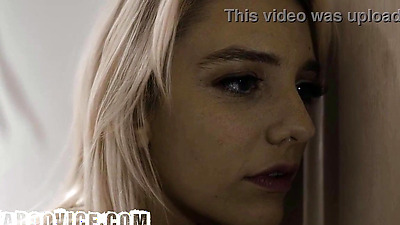 Wife Caught Her Cheating Husband Fucking Their Nanny