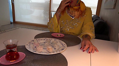 Horny Stepson Fucked His Big Arse Arab Stepmom In Hijab