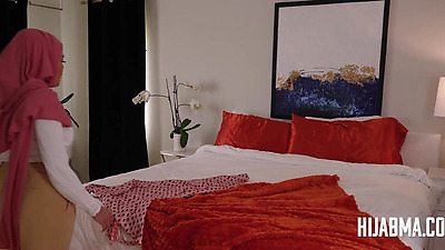 Haram Hijab Awakening Thanks To Confident Delivery Guy - Vivianne DeSilva, Axel Haze