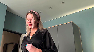 I Wanted My Stepmom To Appreciate My Shaft, and she Gave Me My First Sexual Experience