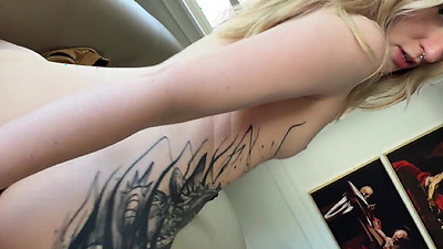 Tomboy Chick Tells You She's Not Lesbian