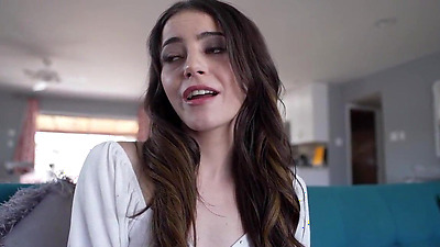 "I Think You Might Have Just Made A New Addition to The Family" Kylie Quinn tells Stepbro -S26:E1