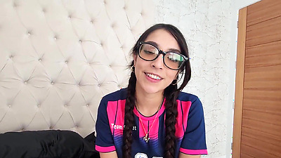 Stepdaughter Seduces Her Step-dad by Showing Her Pussy to Him - Mydadsex